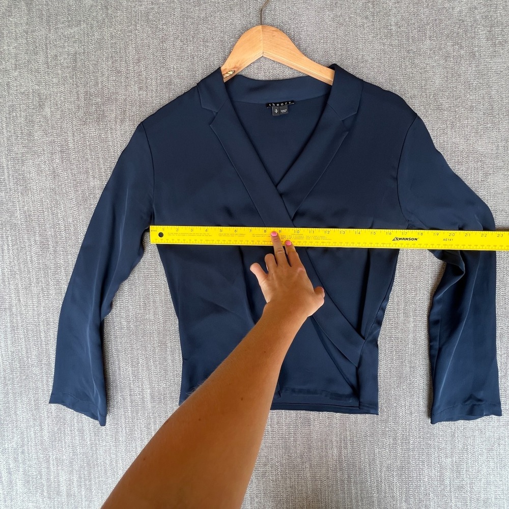 Theory Wrap Top Womens S Blue Fitted Business Casual Evening Chic Lightweight - Picture 5 of 7
